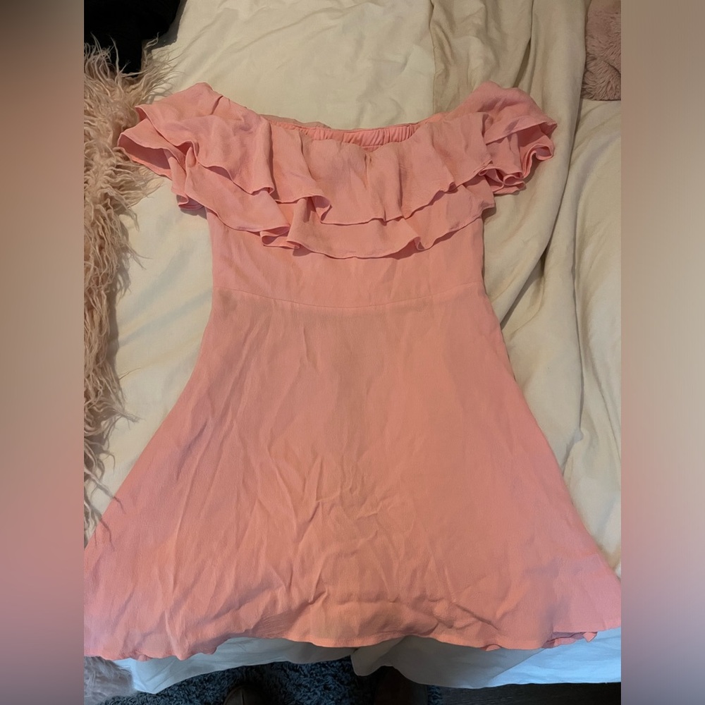 Off shoulder pink super down dress